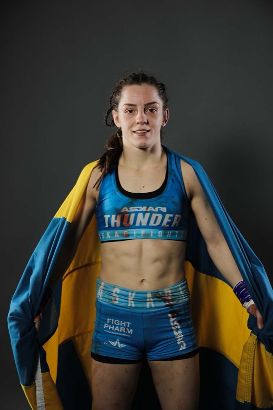 Athlete portrait with flag, FCR10, Sweden